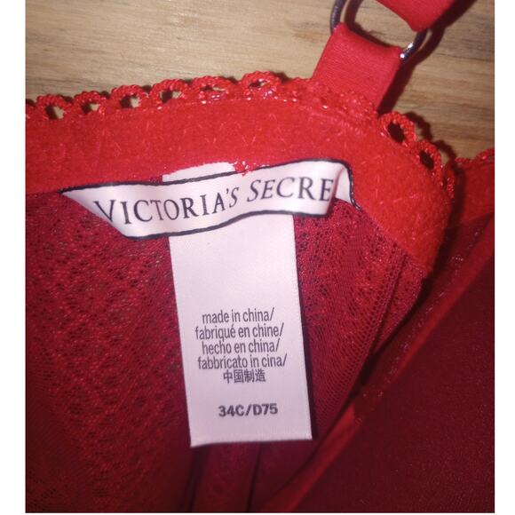 Women's Victoria's Secret Red Lace Lingerie 34C Garter Straps - Picture 3 of 3